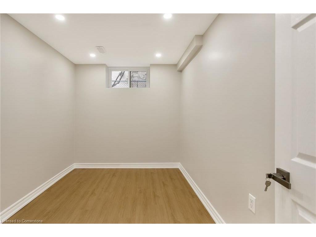 









1181


Newton

Road,
Oakville,




ON
L6H 2A1

