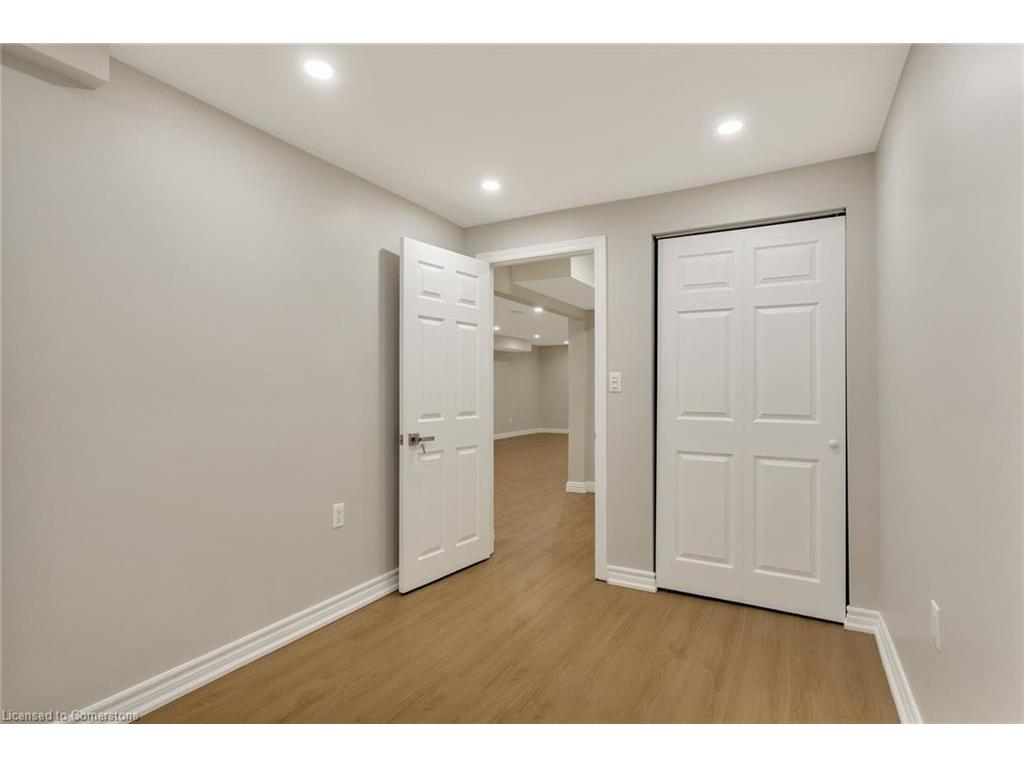 









1181


Newton

Road,
Oakville,




ON
L6H 2A1

