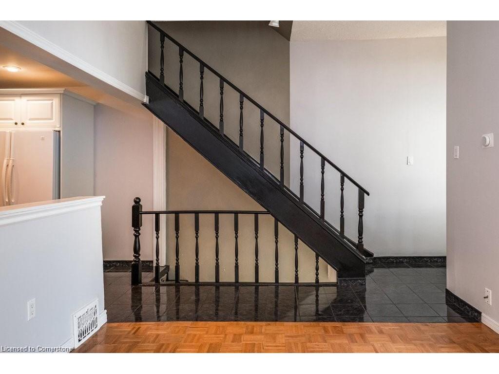 









136


Dundurn

Street North,
Hamilton,




ON
L8R 3E8

