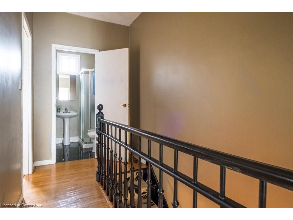 









136


Dundurn

Street North,
Hamilton,




ON
L8R 3E8

