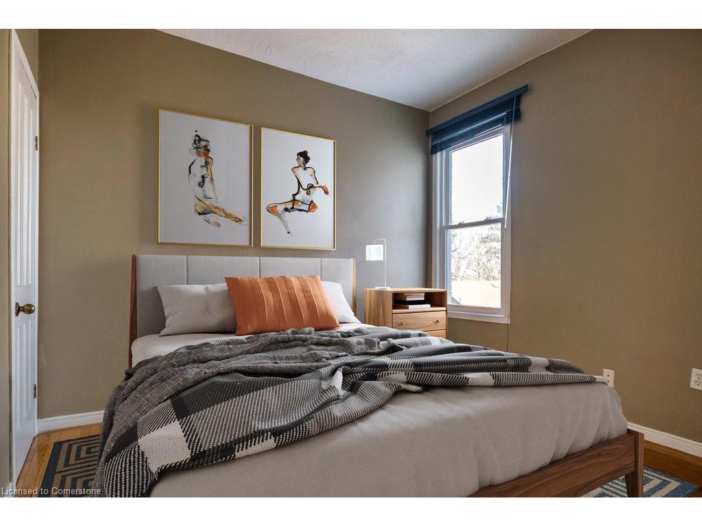 









136


Dundurn

Street North,
Hamilton,




ON
L8R 3E8


