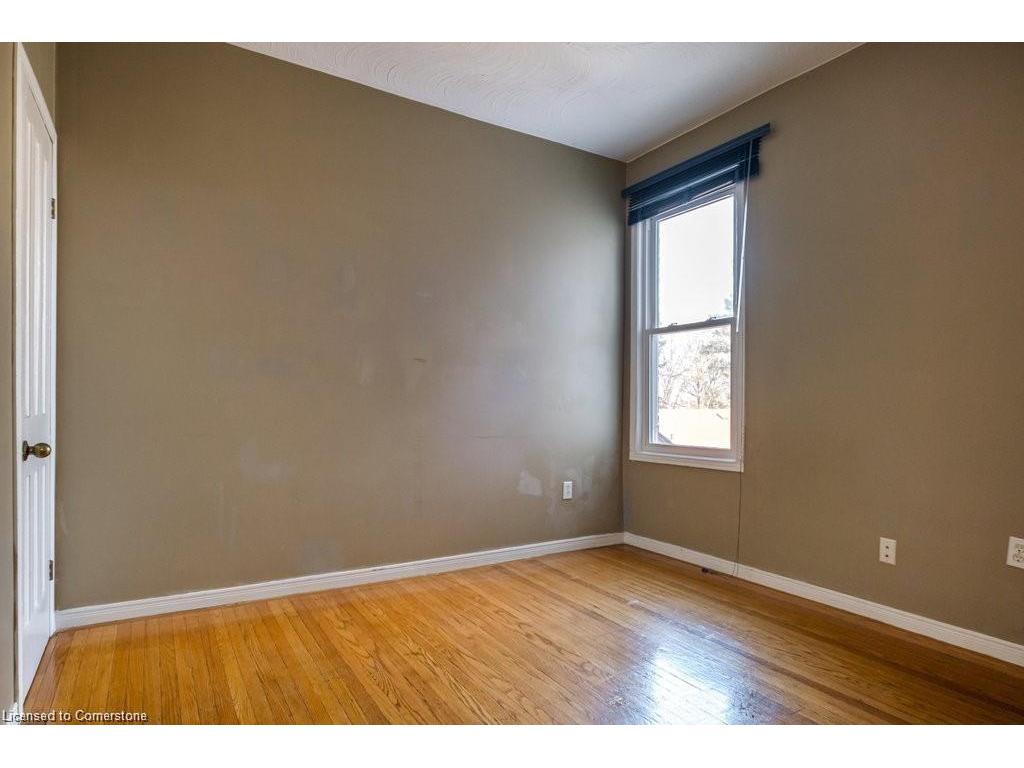 









136


Dundurn

Street North,
Hamilton,




ON
L8R 3E8

