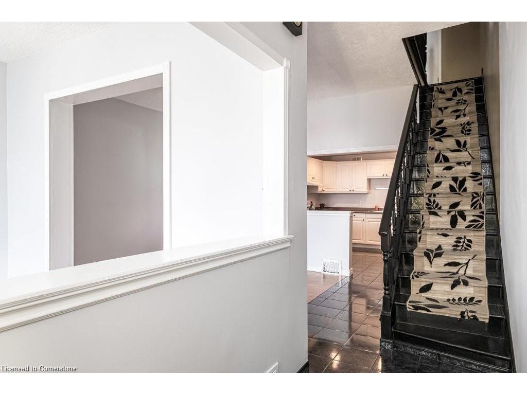 









136


Dundurn

Street North,
Hamilton,




ON
L8R 3E8

