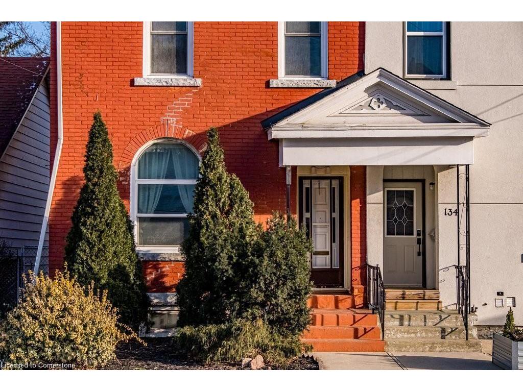 









136


Dundurn

Street North,
Hamilton,




ON
L8R 3E8

