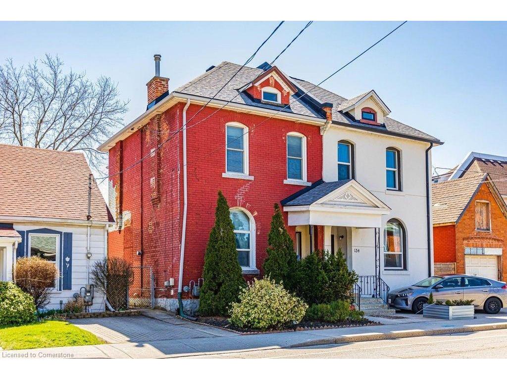 









136


Dundurn

Street North,
Hamilton,




ON
L8R 3E8

