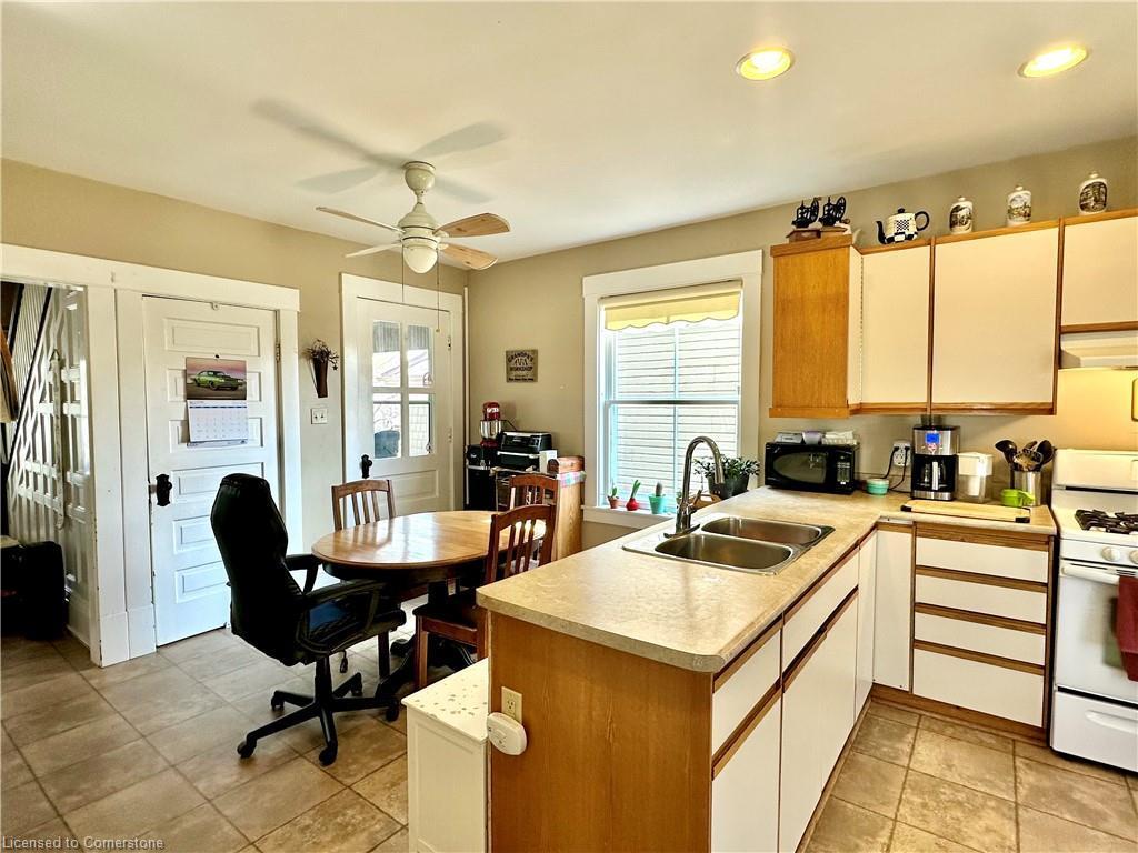 









110


Park

Avenue West,
Dunnville,




ON
N1A 1M6

