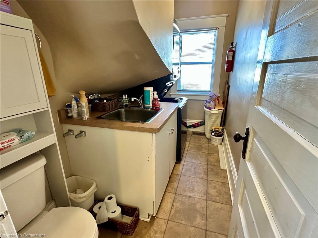 









110


Park

Avenue West,
Dunnville,




ON
N1A 1M6

