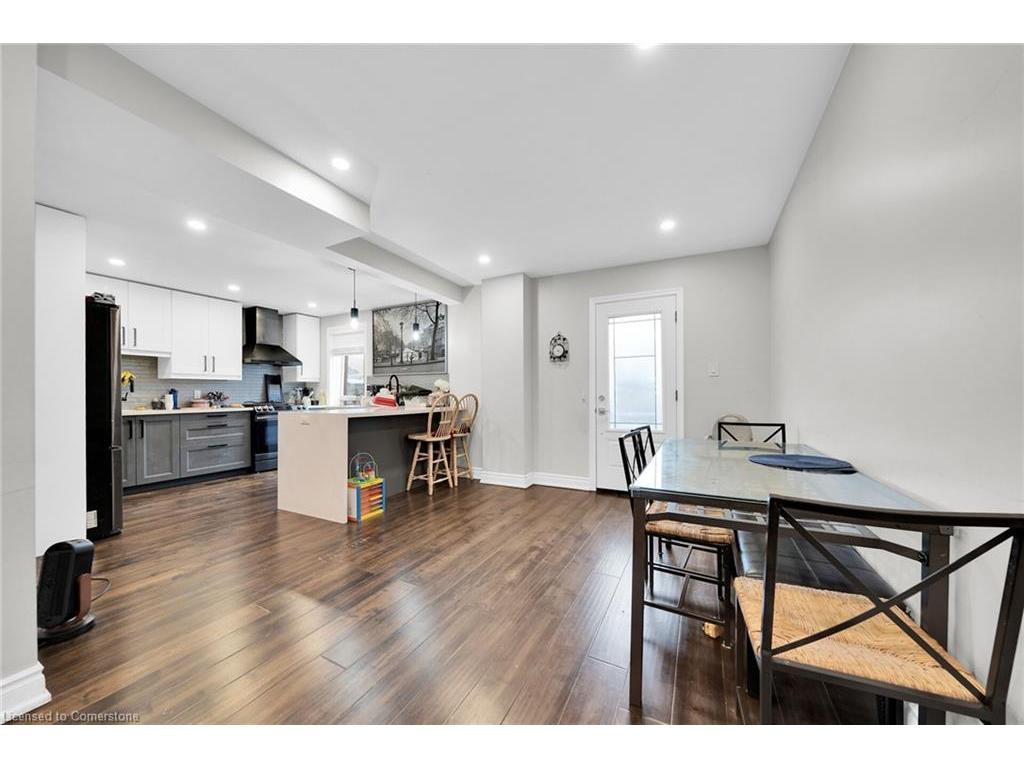 









199


Bay

Street North,
Hamilton,




ON
L8R 2R1

