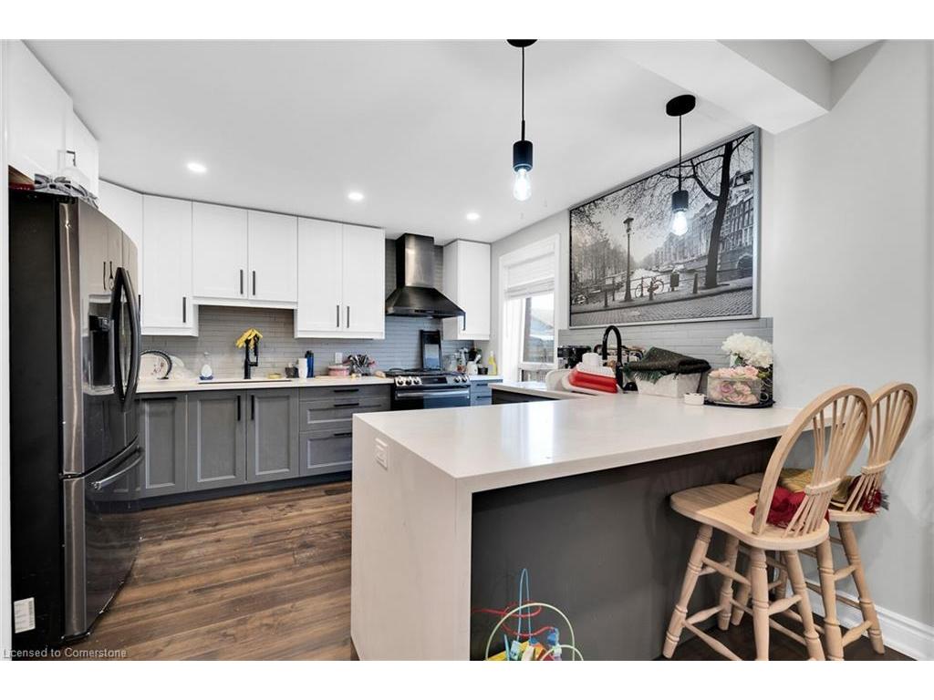 









199


Bay

Street North,
Hamilton,




ON
L8R 2R1

