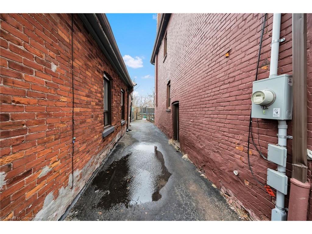 









199


Bay

Street North,
Hamilton,




ON
L8R 2R1

