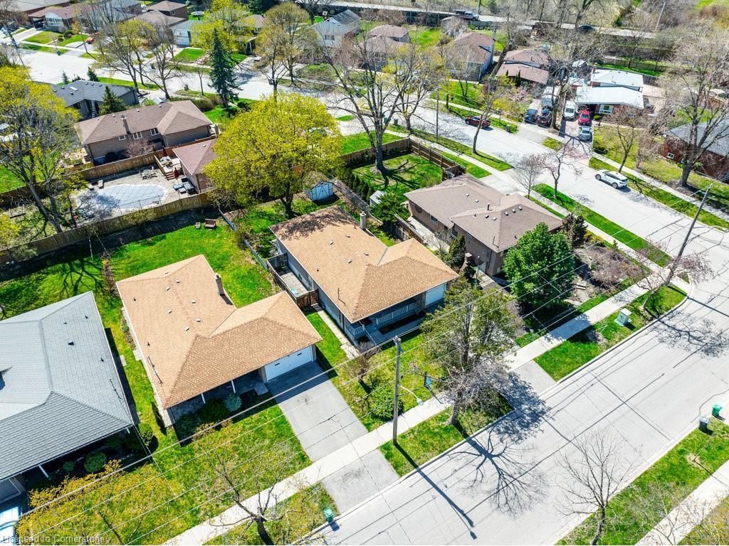 









1608


Robillard

Road,
Mississauga,




ON
L5J 3K7

