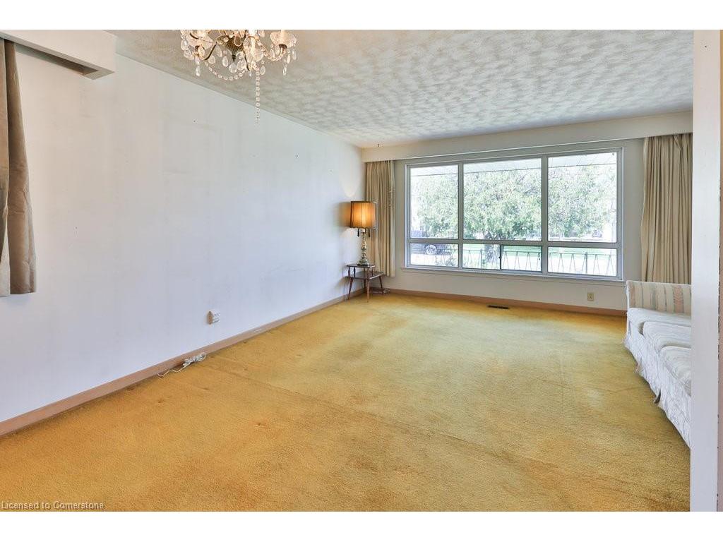 









1608


Robillard

Road,
Mississauga,




ON
L5J 3K7

