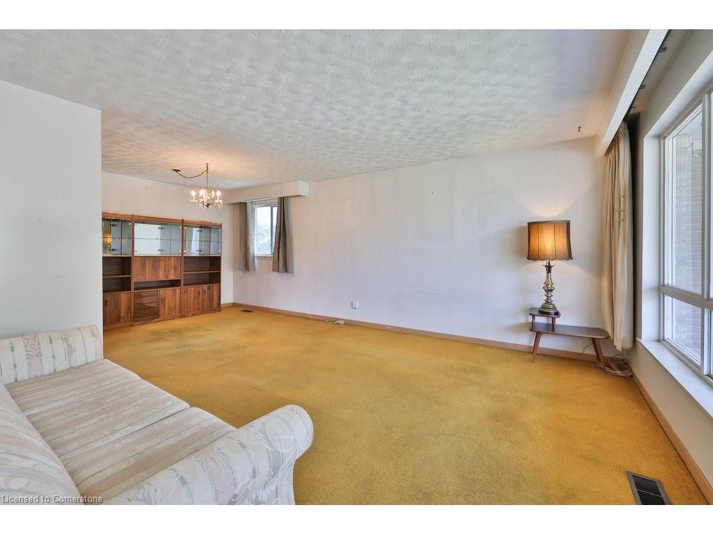 









1608


Robillard

Road,
Mississauga,




ON
L5J 3K7


