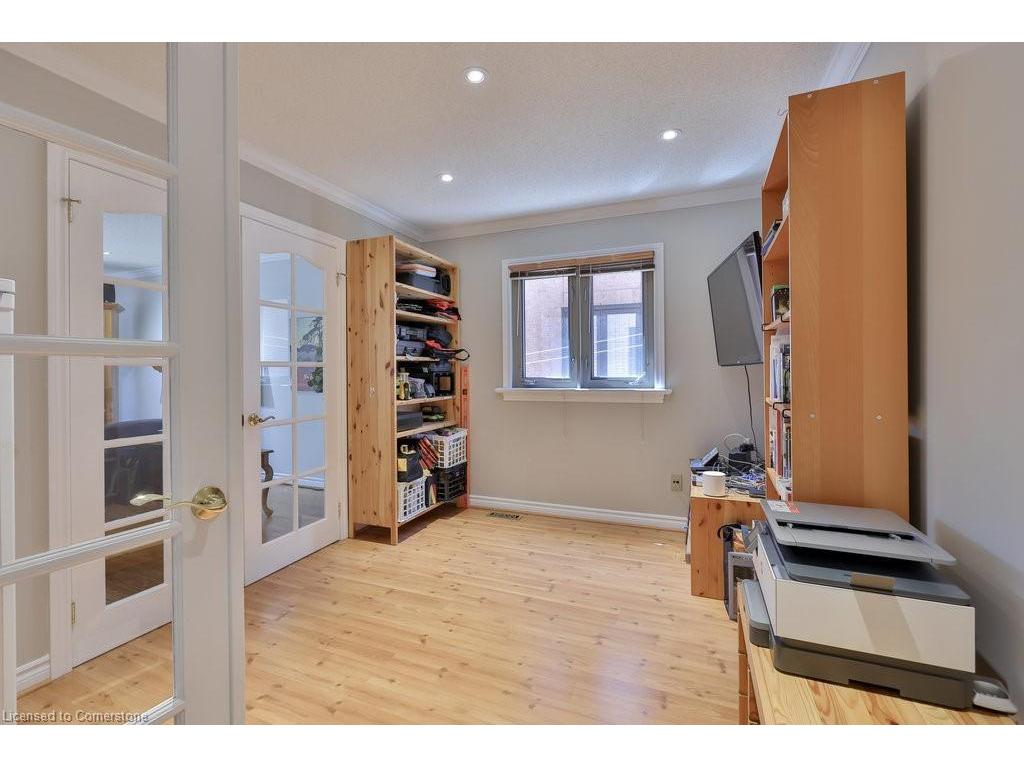 









391


March

Crescent,
Oakville,




ON
L6H 5X7

