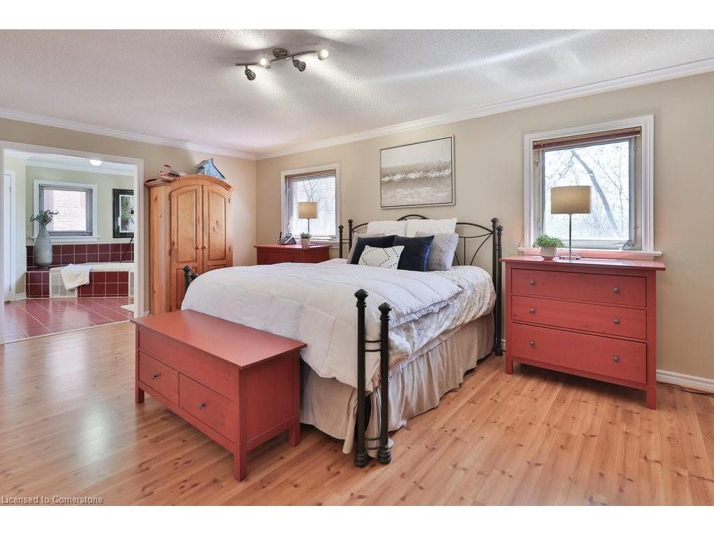 









391


March

Crescent,
Oakville,




ON
L6H 5X7

