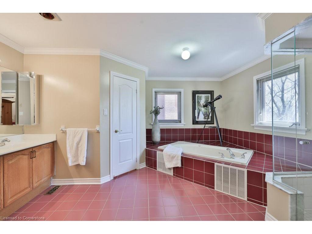 









391


March

Crescent,
Oakville,




ON
L6H 5X7

