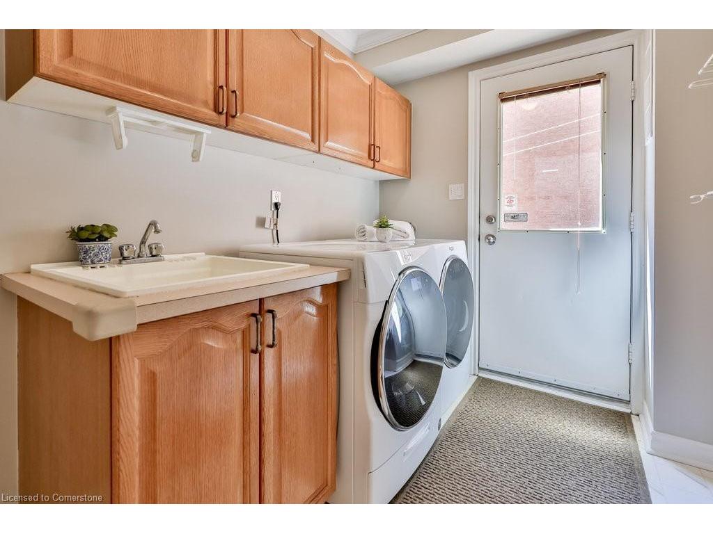 









391


March

Crescent,
Oakville,




ON
L6H 5X7

