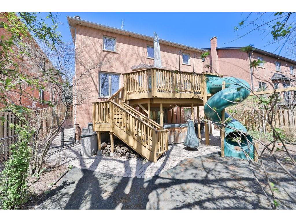 









391


March

Crescent,
Oakville,




ON
L6H 5X7

