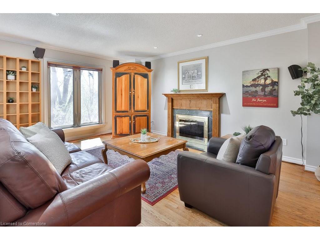 









391


March

Crescent,
Oakville,




ON
L6H 5X7

