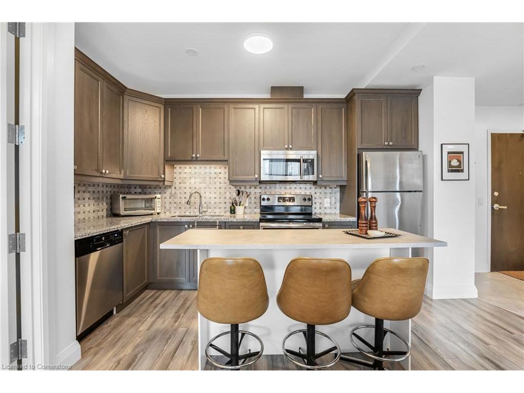









118


King

Street East, 415,
Hamilton,




ON
L8N 0A9

