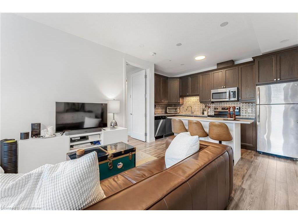 









118


King

Street East, 415,
Hamilton,




ON
L8N 0A9

