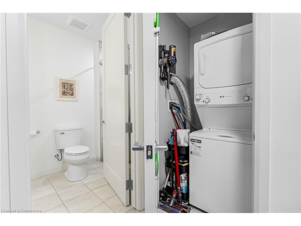 









118


King

Street East, 415,
Hamilton,




ON
L8N 0A9


