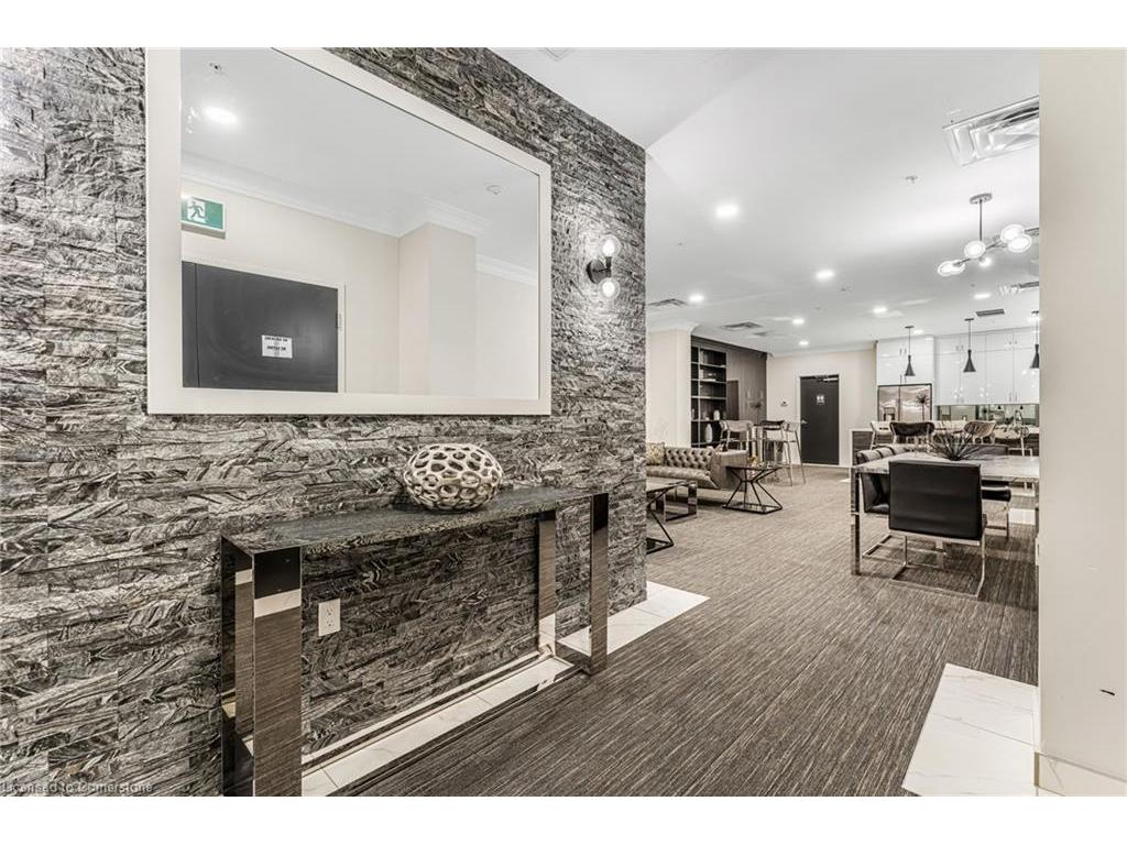 









118


King

Street East, 415,
Hamilton,




ON
L8N 0A9

