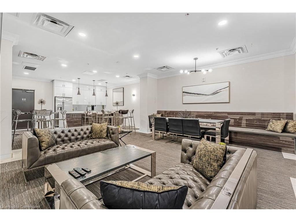 









118


King

Street East, 415,
Hamilton,




ON
L8N 0A9


