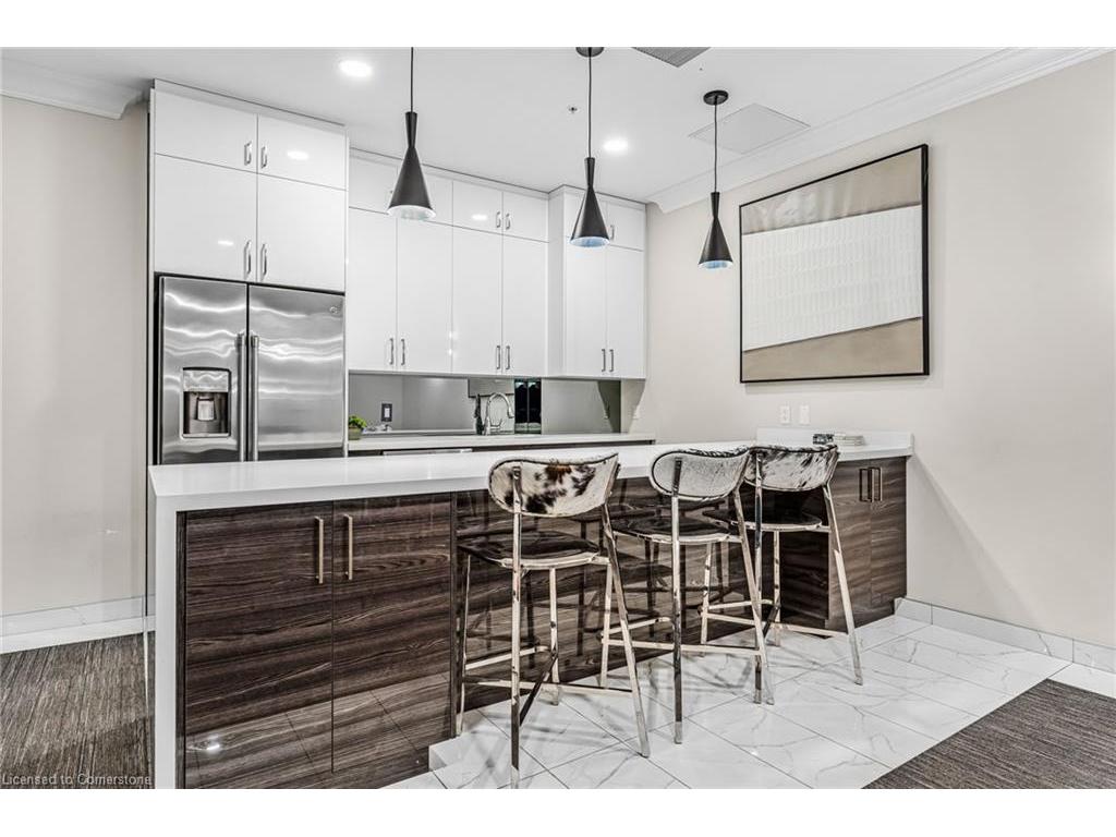 









118


King

Street East, 415,
Hamilton,




ON
L8N 0A9

