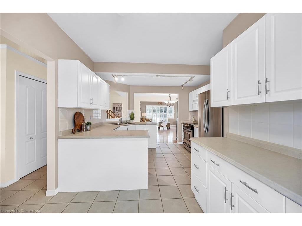 









212


Stonehenge

Drive, 10,
Ancaster,




ON
L9K 1N5

