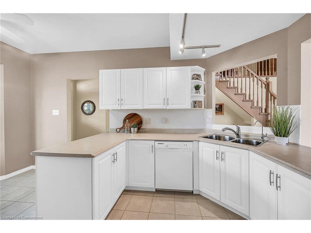 









212


Stonehenge

Drive, 10,
Ancaster,




ON
L9K 1N5

