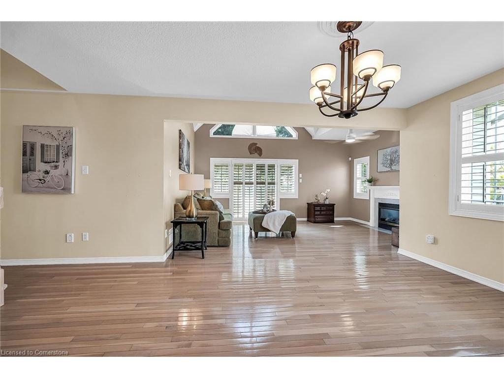 









212


Stonehenge

Drive, 10,
Ancaster,




ON
L9K 1N5

