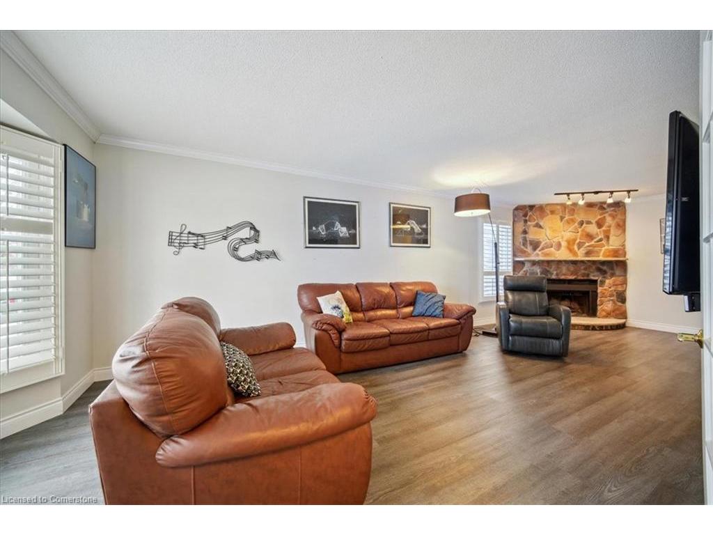 









224


O'donoghue

Avenue,
Oakville,




ON
L6H 3W6

