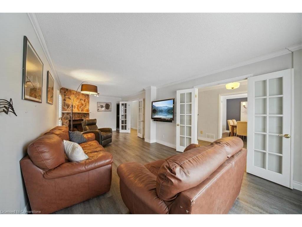 









224


O'donoghue

Avenue,
Oakville,




ON
L6H 3W6


