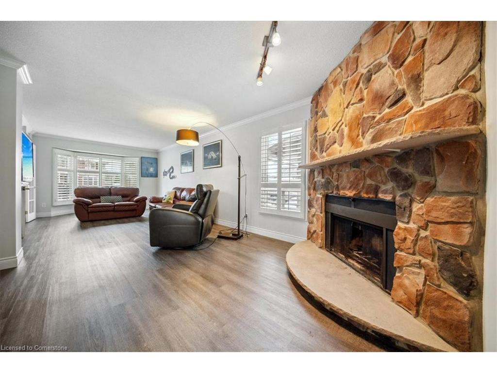 









224


O'donoghue

Avenue,
Oakville,




ON
L6H 3W6

