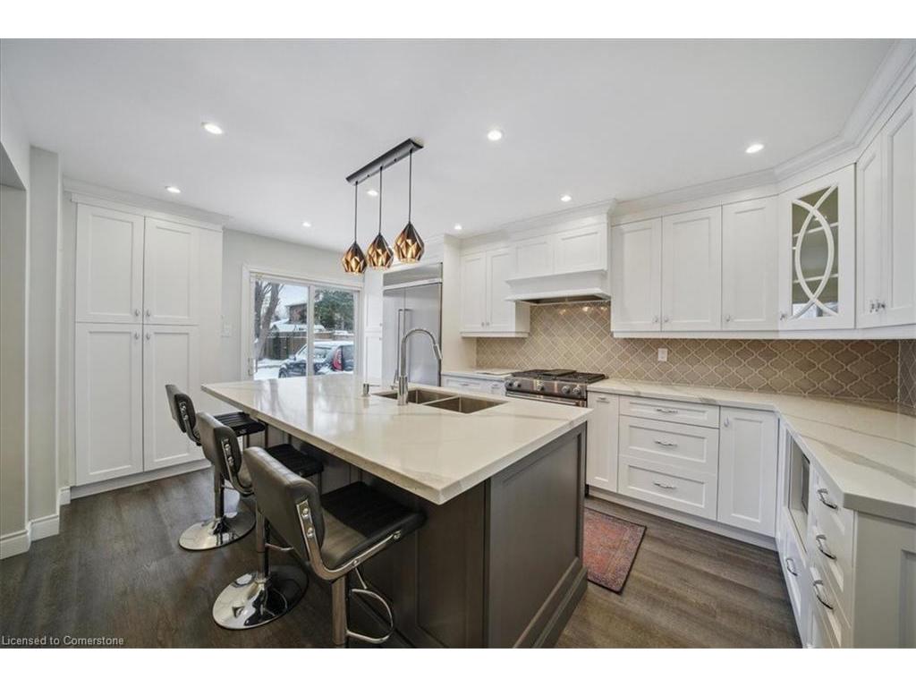









224


O'donoghue

Avenue,
Oakville,




ON
L6H 3W6

