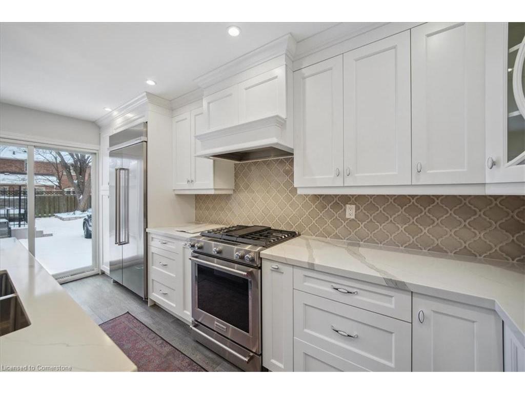 









224


O'donoghue

Avenue,
Oakville,




ON
L6H 3W6

