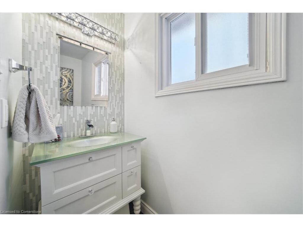 









224


O'donoghue

Avenue,
Oakville,




ON
L6H 3W6

