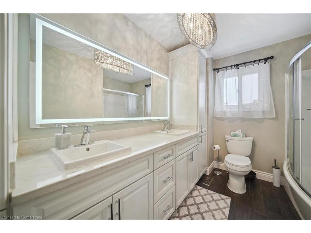 









224


O'donoghue

Avenue,
Oakville,




ON
L6H 3W6


