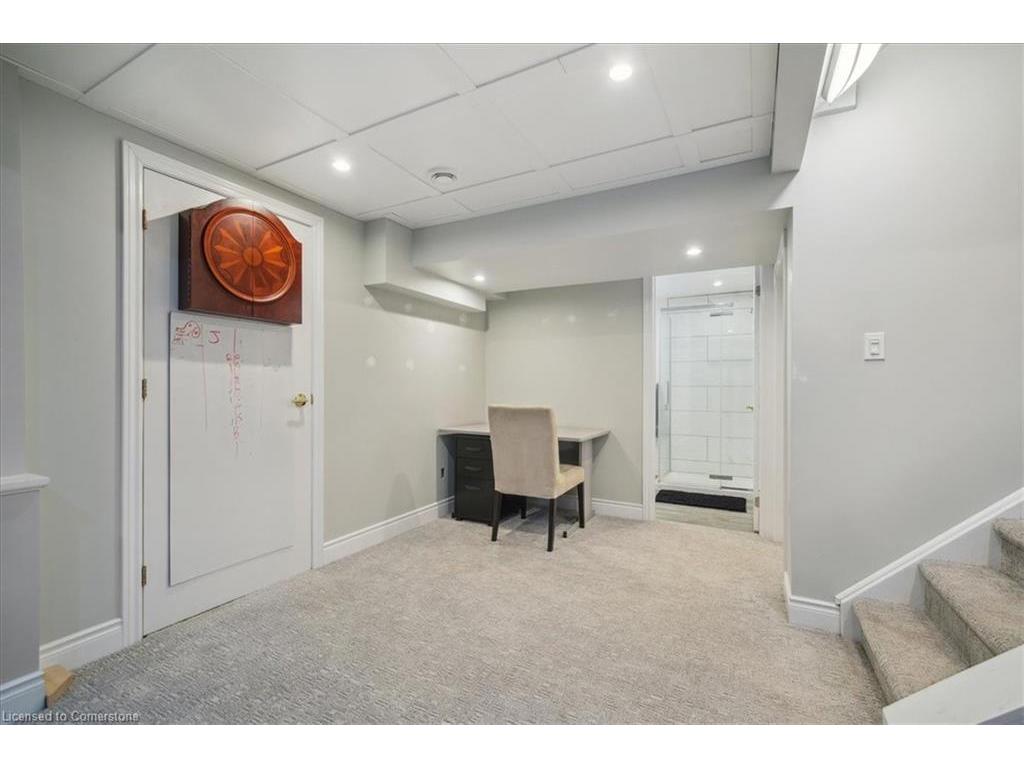 









224


O'donoghue

Avenue,
Oakville,




ON
L6H 3W6

