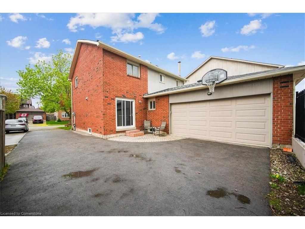 









224


O'donoghue

Avenue,
Oakville,




ON
L6H 3W6

