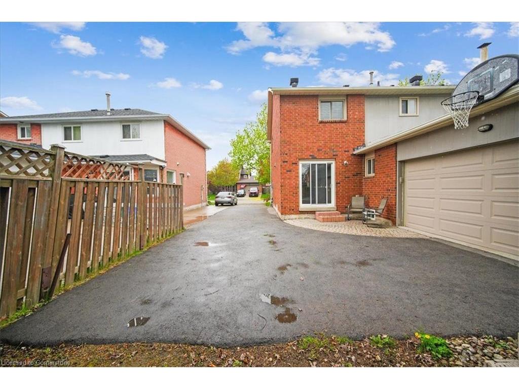 









224


O'donoghue

Avenue,
Oakville,




ON
L6H 3W6

