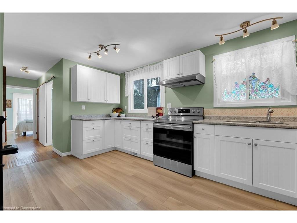 









221


East 24th

Street,
Hamilton,




ON
L8V 2Y5

