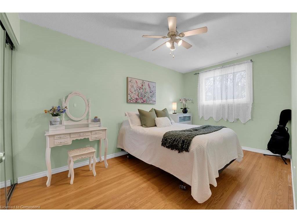 









221


East 24th

Street,
Hamilton,




ON
L8V 2Y5

