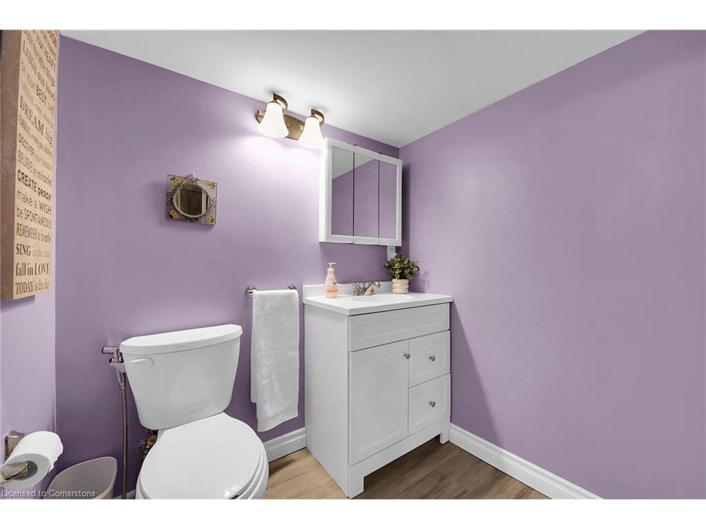 









221


East 24th

Street,
Hamilton,




ON
L8V 2Y5

