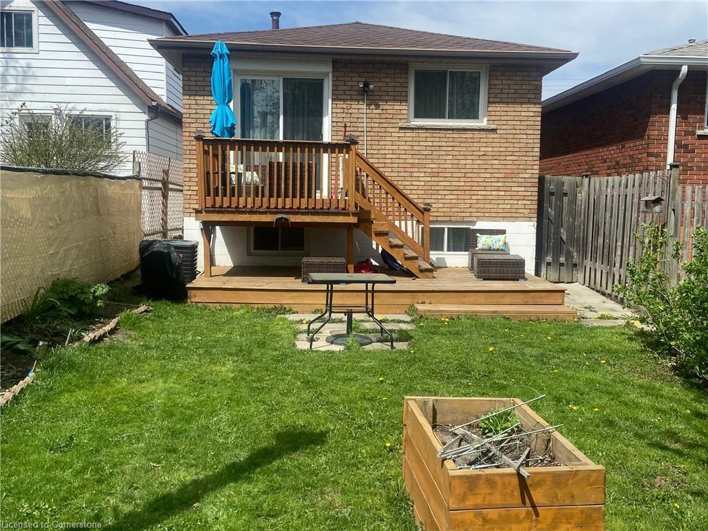 









221


East 24th

Street,
Hamilton,




ON
L8V 2Y5

