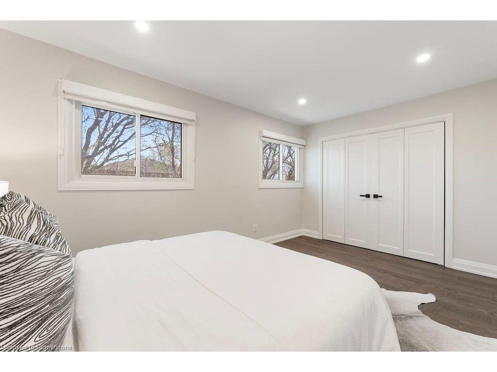 









143


Speyside

Drive,
Oakville,




ON
L6L 5Y1

