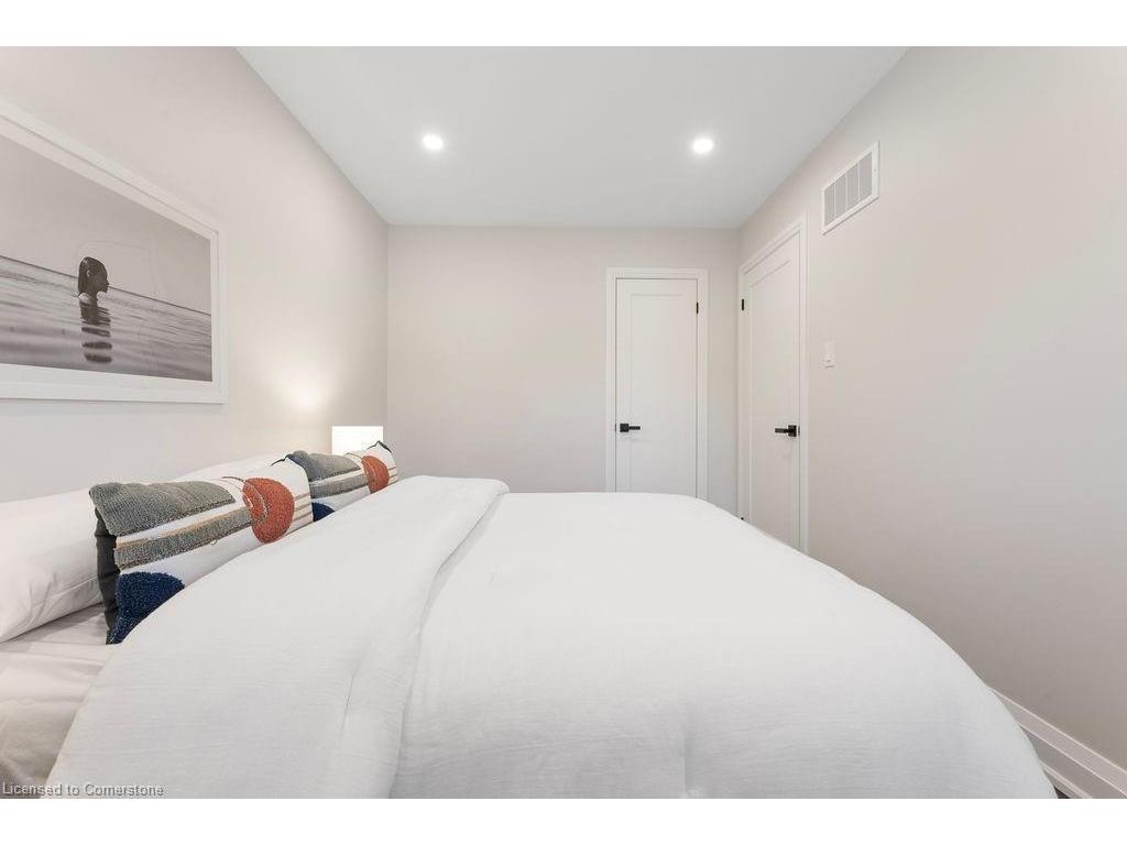 









143


Speyside

Drive,
Oakville,




ON
L6L 5Y1


