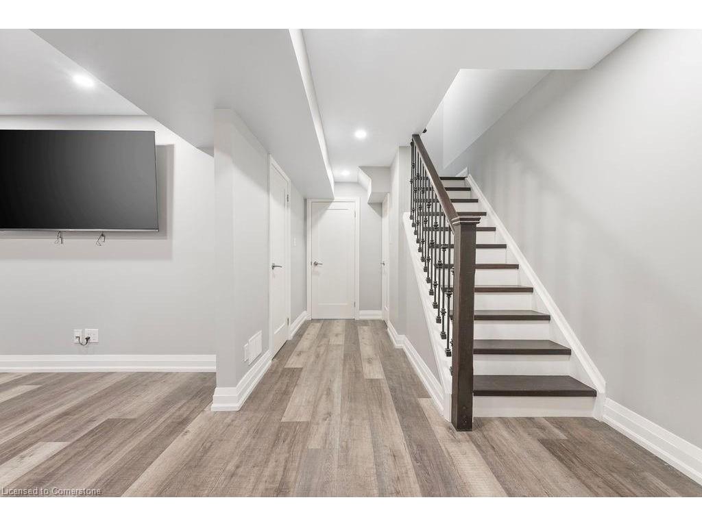 









143


Speyside

Drive,
Oakville,




ON
L6L 5Y1

