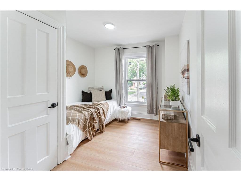 









15


Barnesdale

Avenue North,
Hamilton,




ON
L8L 6R4

